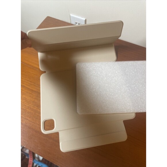 iPad Case Magnetic Beige New For iPad Pro 11” - Picture 9 of 10